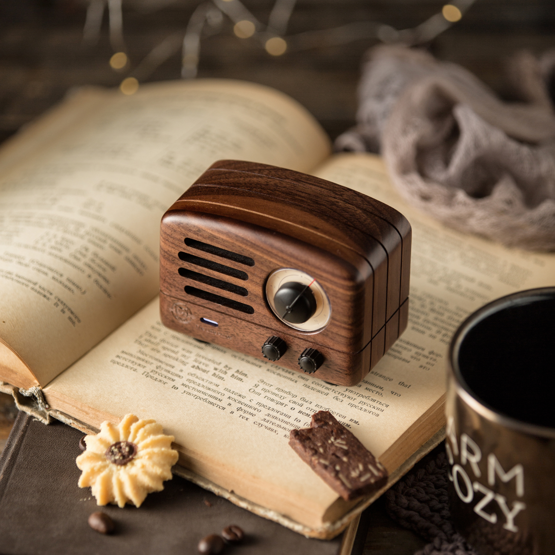 Retro wireless bluetooth 2024 speaker