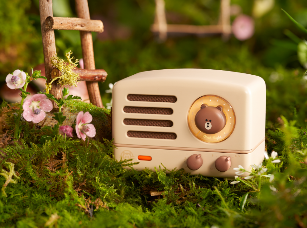 MUZEN OTR Metal LINE FRIENDS Portable FM Radio Bluetooth Speaker