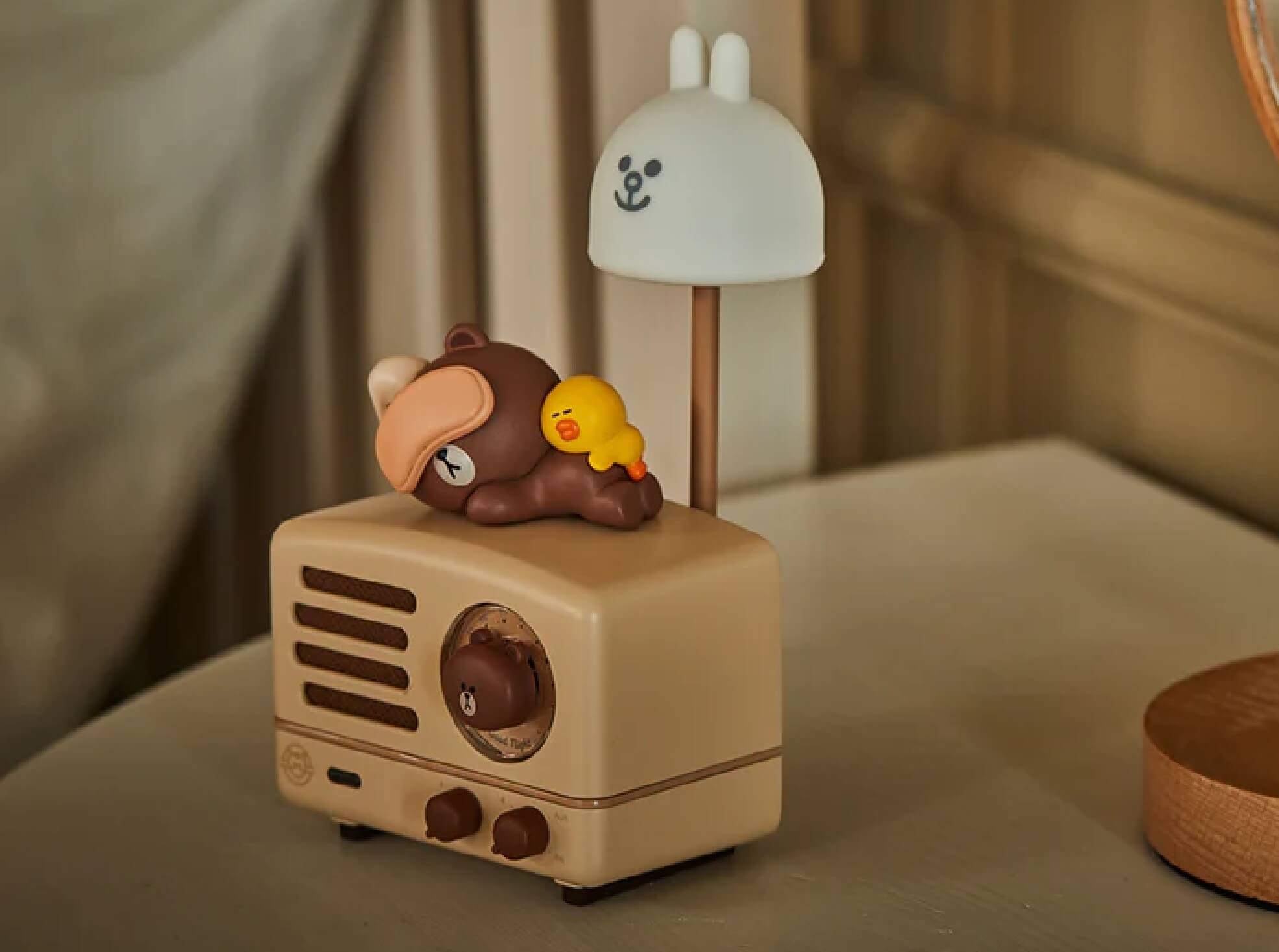 MUZEN OTR Metal LINE FRIENDS Portable FM Radio Bluetooth Speaker