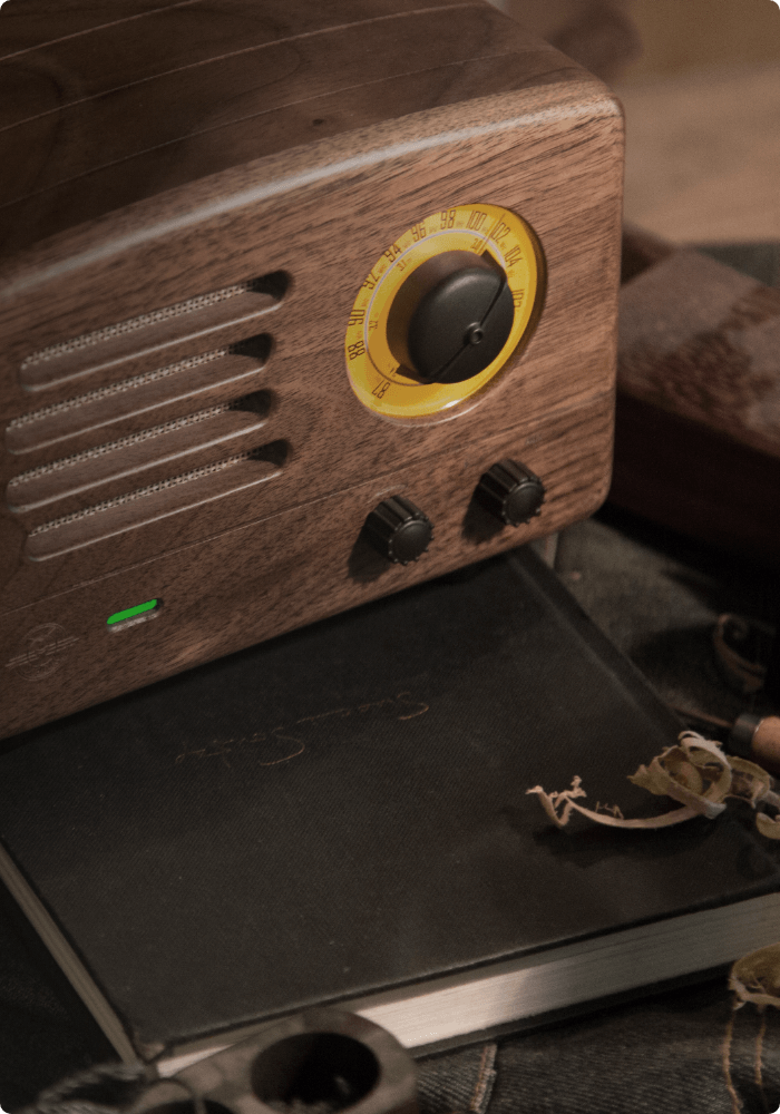 vintage radio with bluetooth