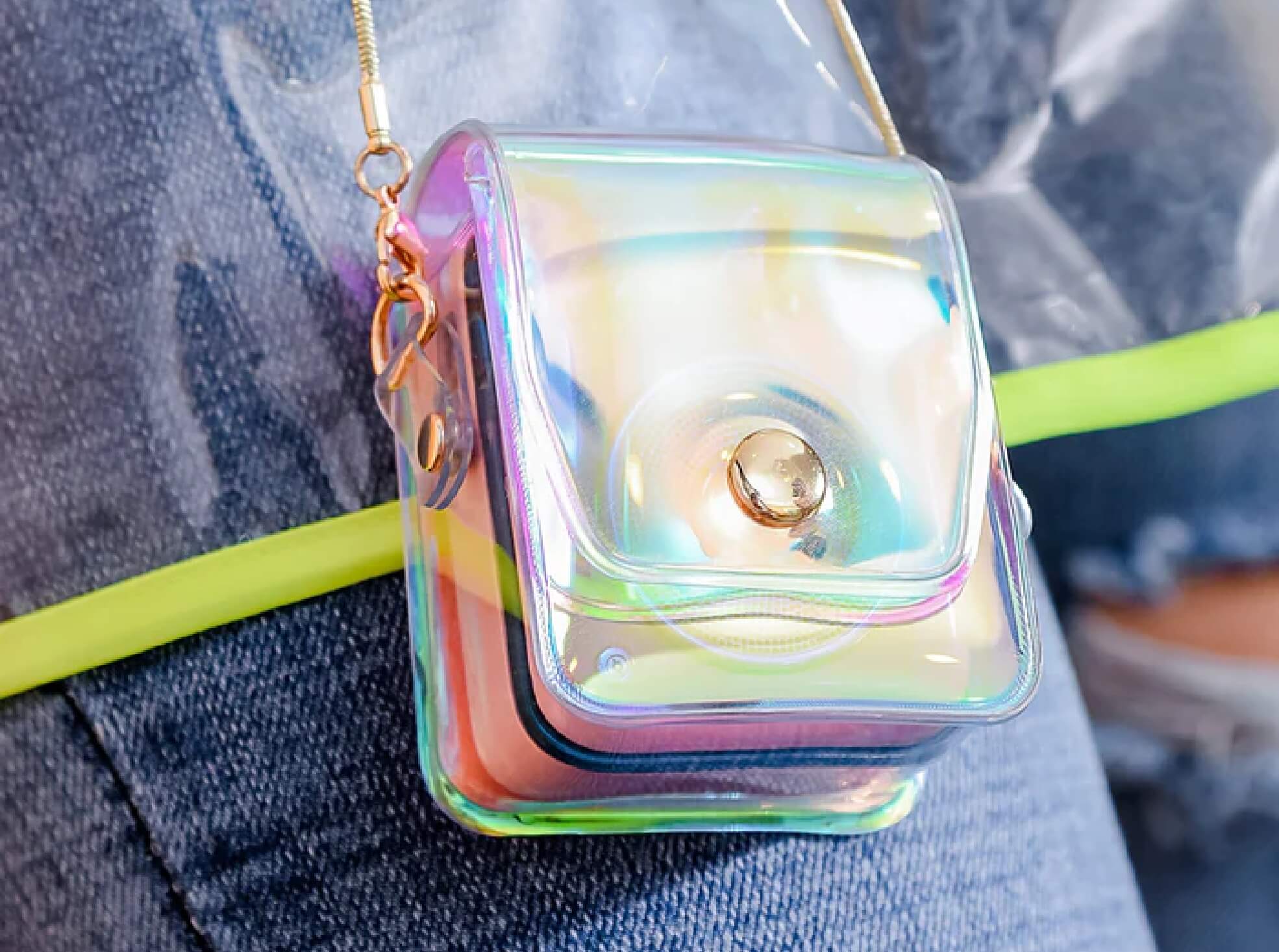 MUZEN Button Speaker Iridescent Carrying Pocket